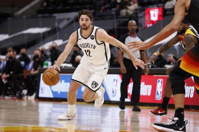 哈登27分快船送鹈鹕十连败 黄蜂负公牛八连败