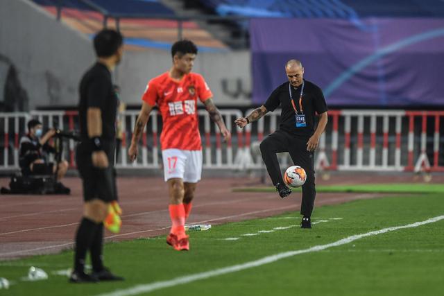 库里缺阵汤普森32分库明加21+10 勇士轻取爵士